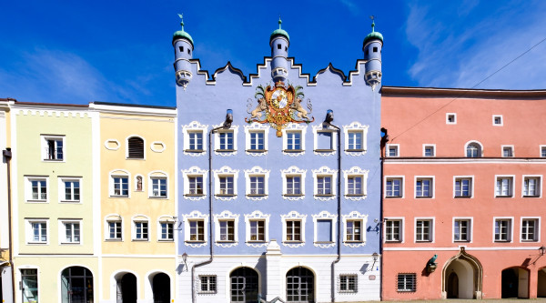 Bayerisches Rathaus; Kommunen; OZG; Digitalisierung; Verwaltungsverfahren