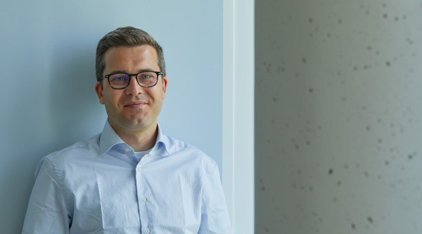 Dr. Christian Knebel