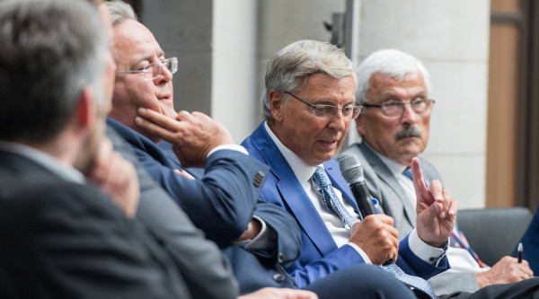 Diskussion Gesellschaftlicher Dialog Öffentliche Sicherheit