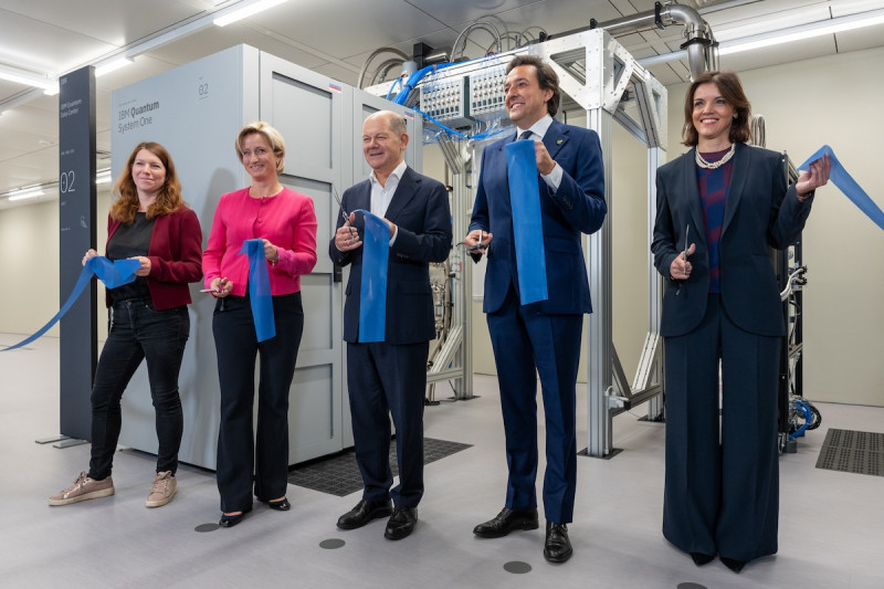 Ribon cutting IBM