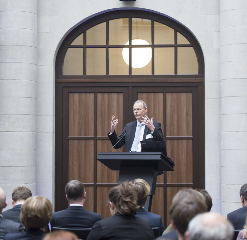 Dr. Lothar Mackert; IBM; öffentlicher Dienst