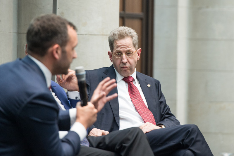 Hans-Georg Maaßen; Wolfgang Bosbach, Sicherheit