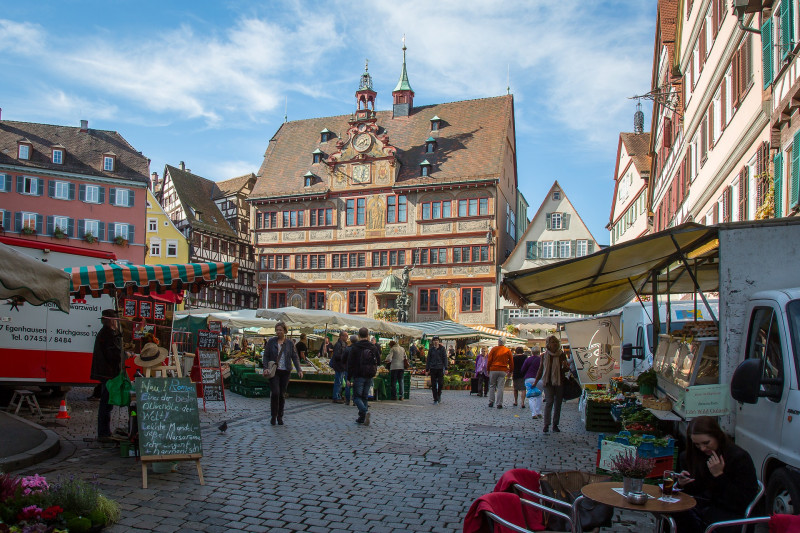 Rathaus in Tübingen Rathaus Tübingen; Verwaltung; Fachkräftemangel; Erzieher; Konzept; Personal; Akquise