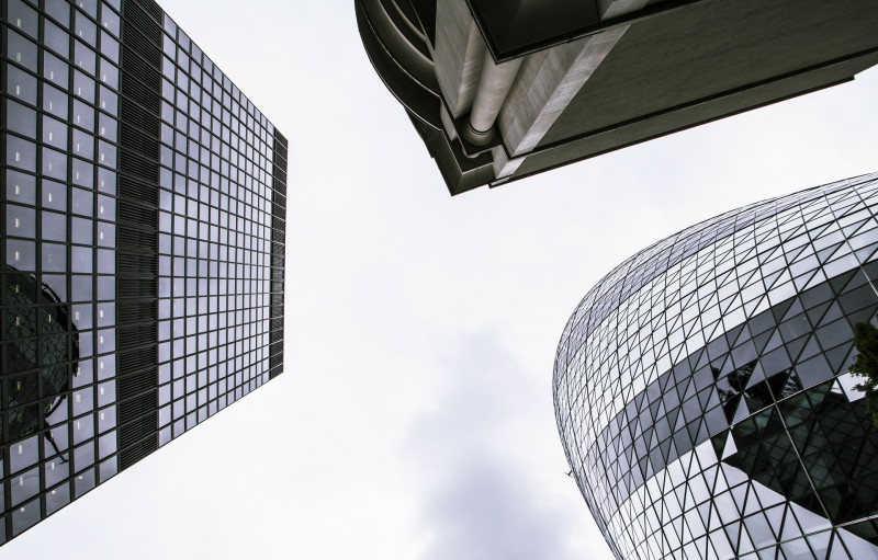 Hochhäuser, nebeneinander stehend Architektur; Behörden Digitalisierung; Silos; NKR;OZG