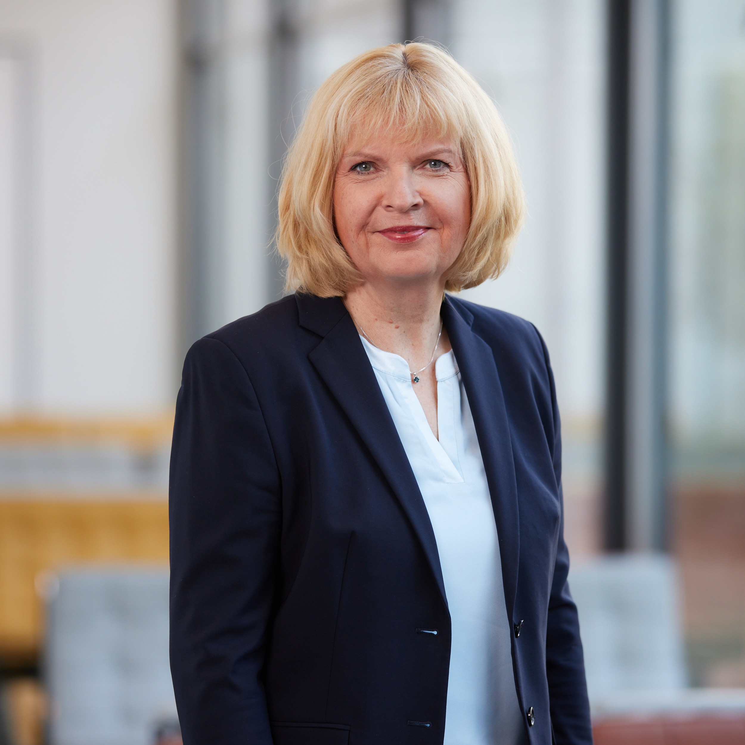 Prof. Dr. Claudia Wöhler