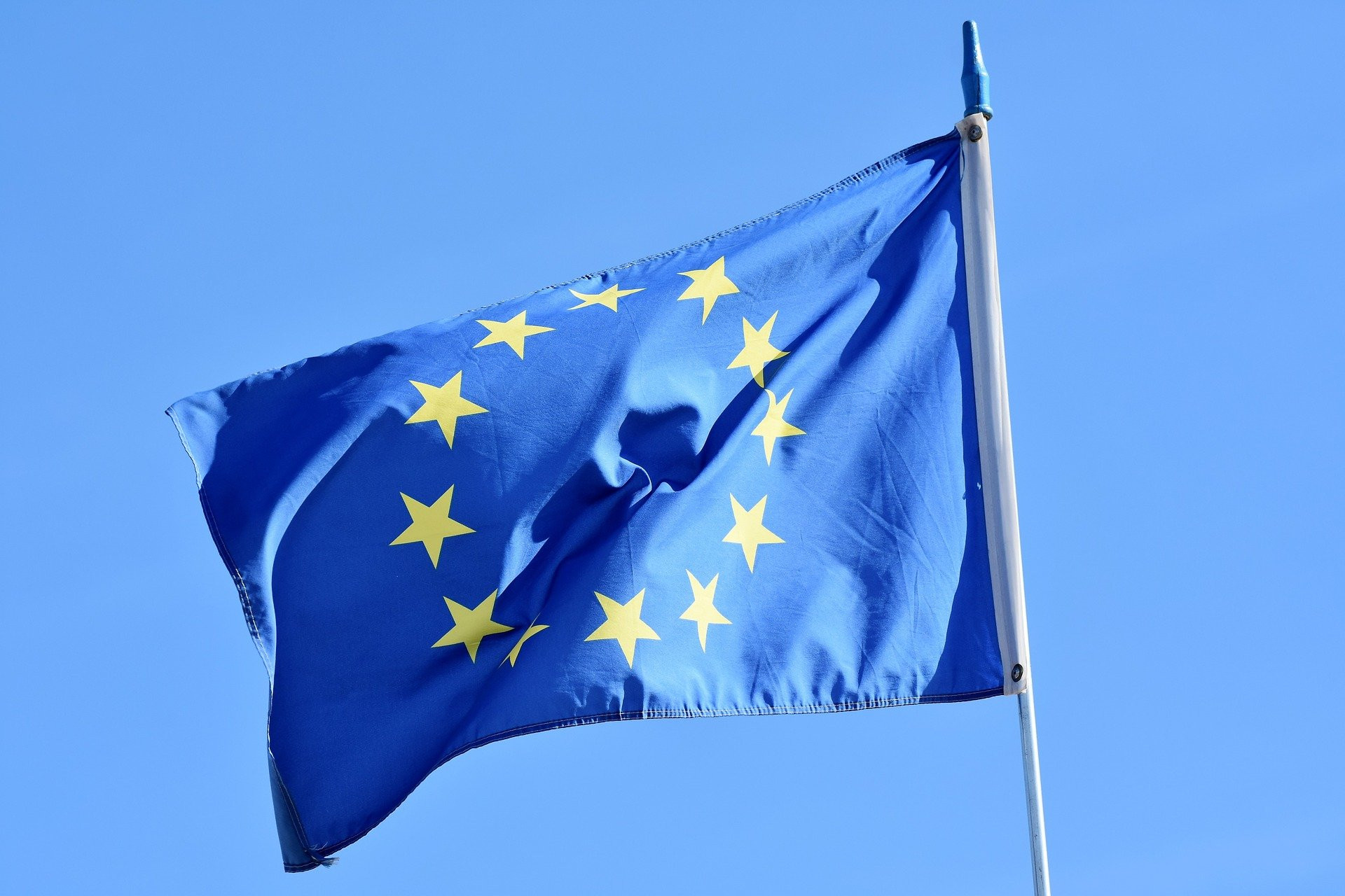 Wehende EU-Fahne