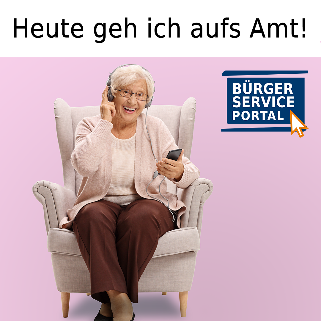 Eine ältere Dame sitzt im Sessel