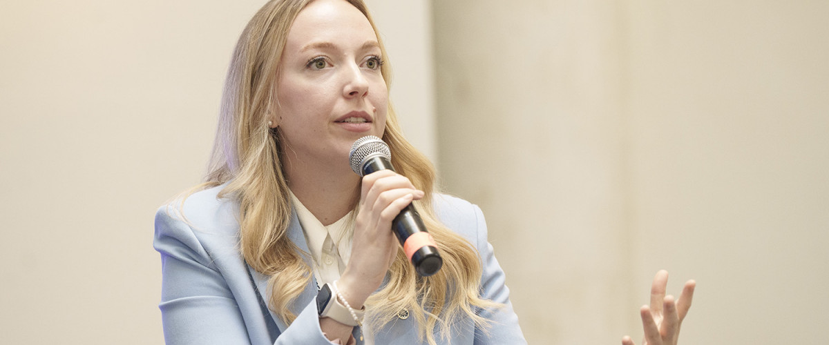Kiara Winona Sweeney, 26. Beschaffungskonferenz