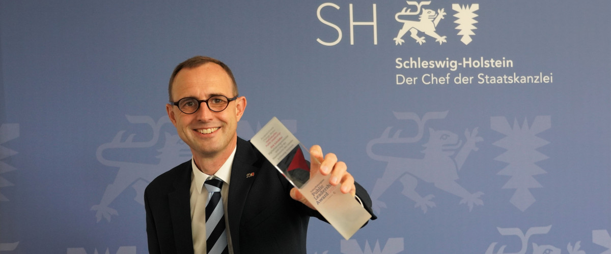 Public Leadership Award Dirk Schrödter