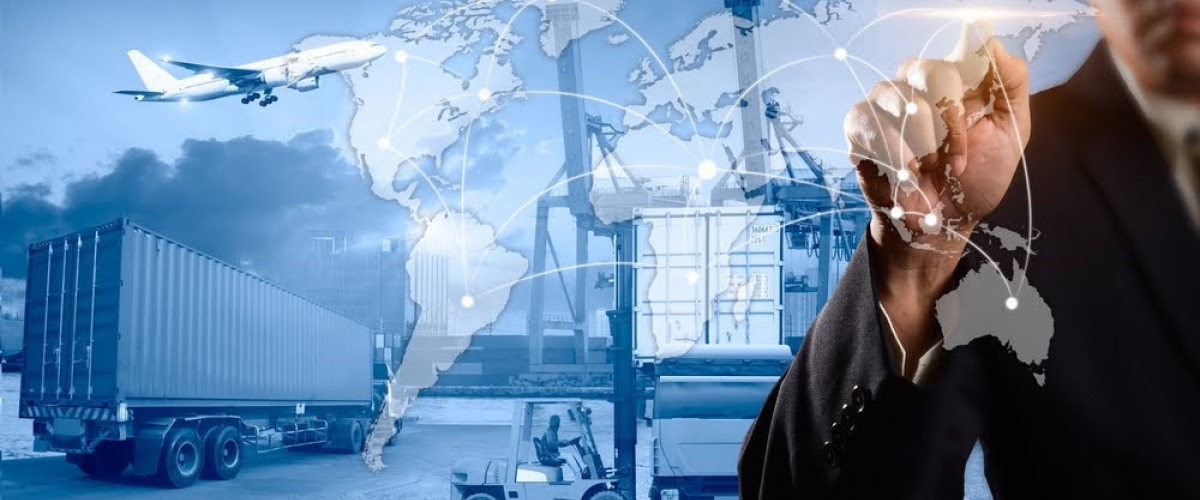 Beschaffung Transport Einkauf Lieferant Lieferung Management Businessman is pressing button on touch screen interface, Truck transport container on the road to the port, for Logistic Import Export concept, Internet of Things concept
