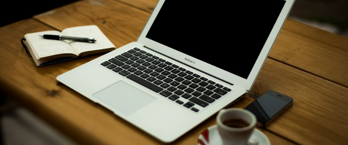 Digital unterstütztes Home Office in der Kommunalverwaltung Shutterstock